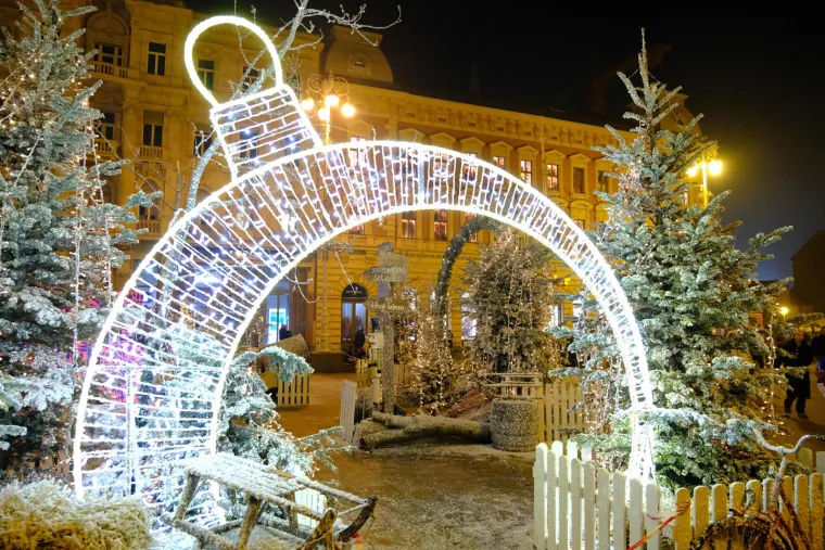 Štandovi, lampice i Orašari! Zagreb spremno dočekuje prvi adventski vikend!