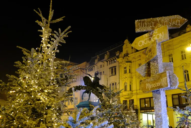 Štandovi, lampice i Orašari! Zagreb spremno dočekuje prvi adventski vikend!