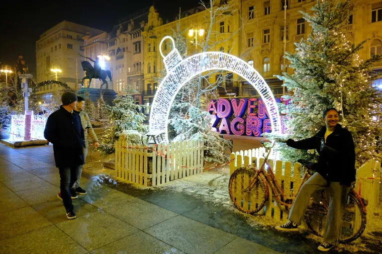 Štandovi, lampice i Orašari! Zagreb spremno dočekuje prvi adventski vikend!