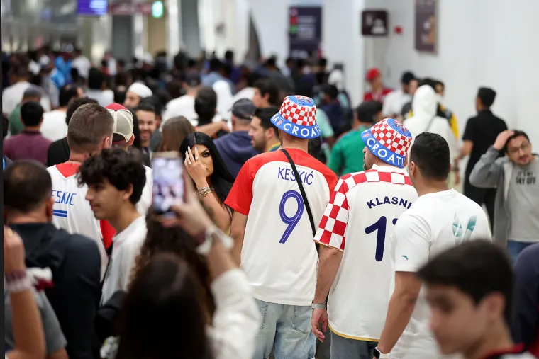 Sve je u kockicama: Hrvatski navijači preplavili Dohu i željno iščekuju utakmicu protiv Kanade