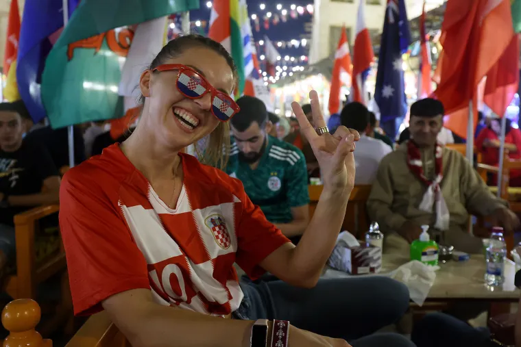 Sve je u kockicama: Hrvatski navijači preplavili Dohu i željno iščekuju utakmicu protiv Kanade