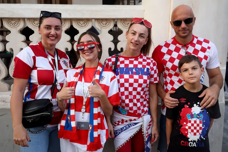 Sve je u kockicama: Hrvatski navijači preplavili Dohu i željno i&scaron;čekuju utakmicu protiv Kanade
