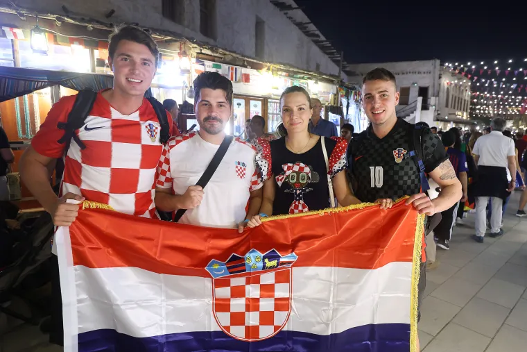 Sve je u kockicama: Hrvatski navijači preplavili Dohu i željno i&scaron;čekuju utakmicu protiv Kanade