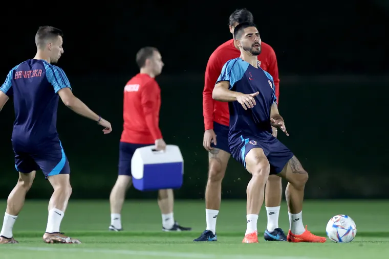 Vla&scaron;ić se vratio na trening reprezentacije, no jedan Vatreni ga je propustio zbog bolova