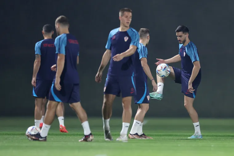 Vla&scaron;ić se vratio na trening reprezentacije, no jedan Vatreni ga je propustio zbog bolova