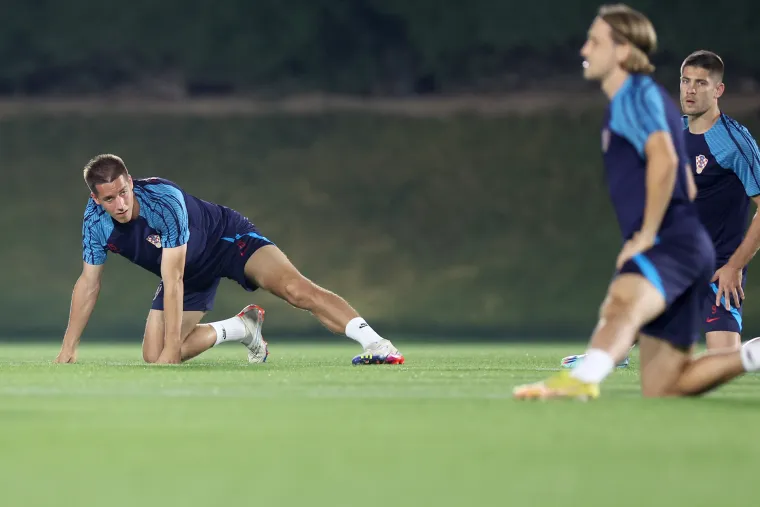 Vla&scaron;ić se vratio na trening reprezentacije, no jedan Vatreni ga je propustio zbog bolova