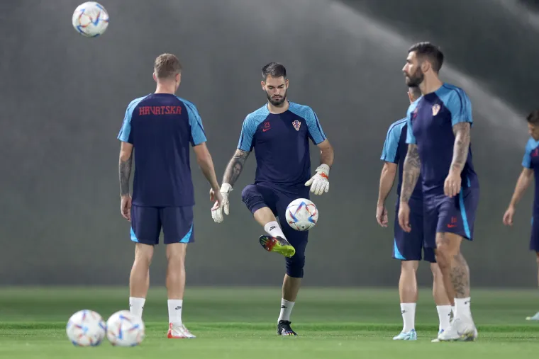 Vla&scaron;ić se vratio na trening reprezentacije, no jedan Vatreni ga je propustio zbog bolova