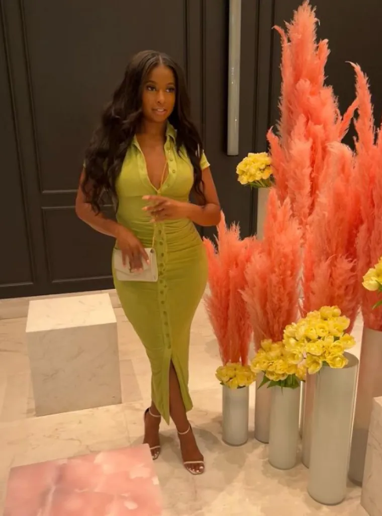 Par je svoju prvu zajedničku fotografiju objavio na Instagramu u prosincu 2018. godine, no nije poznato otkad su zajedno. 