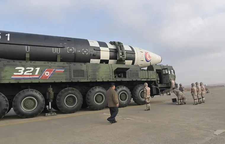 Kći Kim Jong Una po drugi put se pojavila u javnosti, pa potaknula glasine da će biti tatina nasljednica