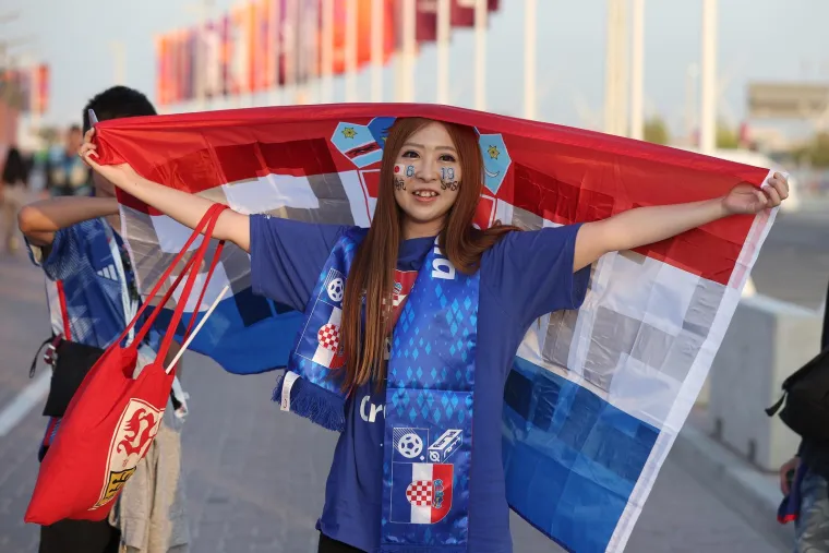 Nepoznata ljepotica u hidžabu odlučila navijati za Hrvatsku: Mlada navijačica prva je priča SP-a