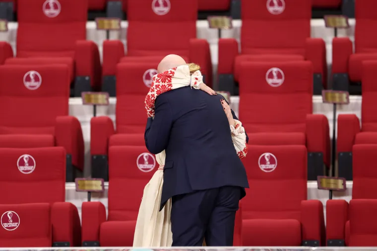 Poznata lica prate utakmicu Hrvatske i Kanade: Stigla obitelj Vatrenog i biv&scaron;a predsjednica