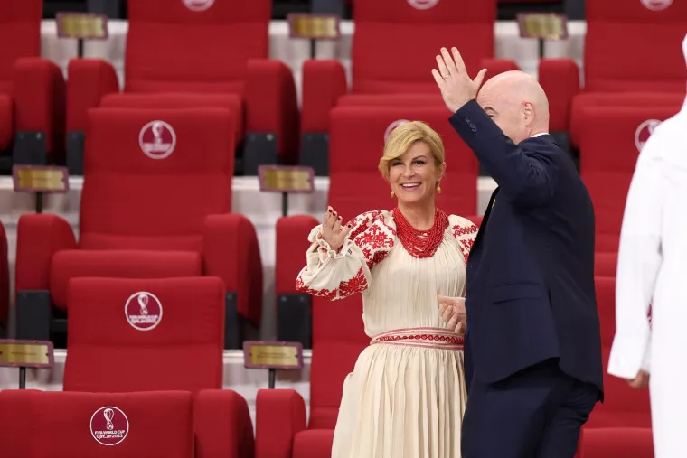 Ma kakva Ivana Knoll, Kolinda u narodnoj nošnji ukrala šou na tribinama