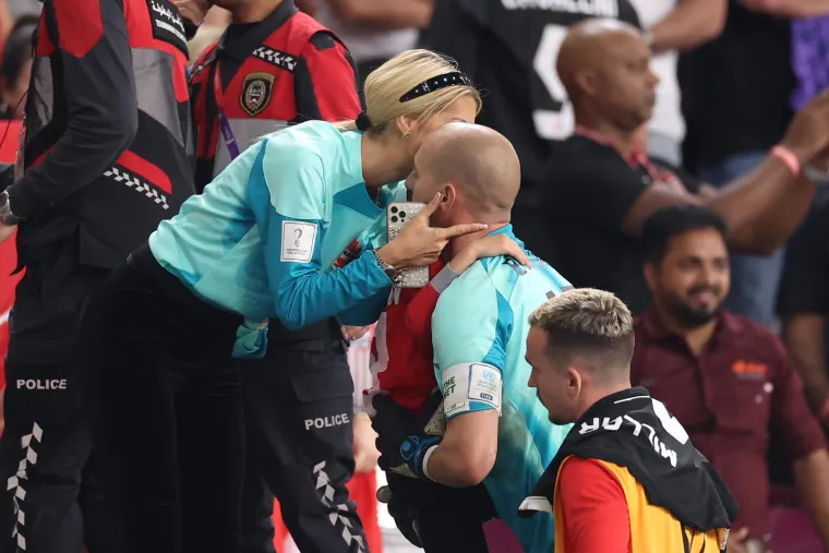 Sneki Borjan jutros je javno objavila poruke koje su ona i Milan dobili, kao i brojeve tih ljudi: 'Instagram ste nam blokirali s najstra&scaron;nijim uvredama...'