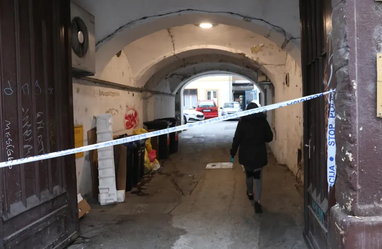 Užas u centru Zagreba: Netko je benzinom polio i zapalio ulaze u tri stana!
