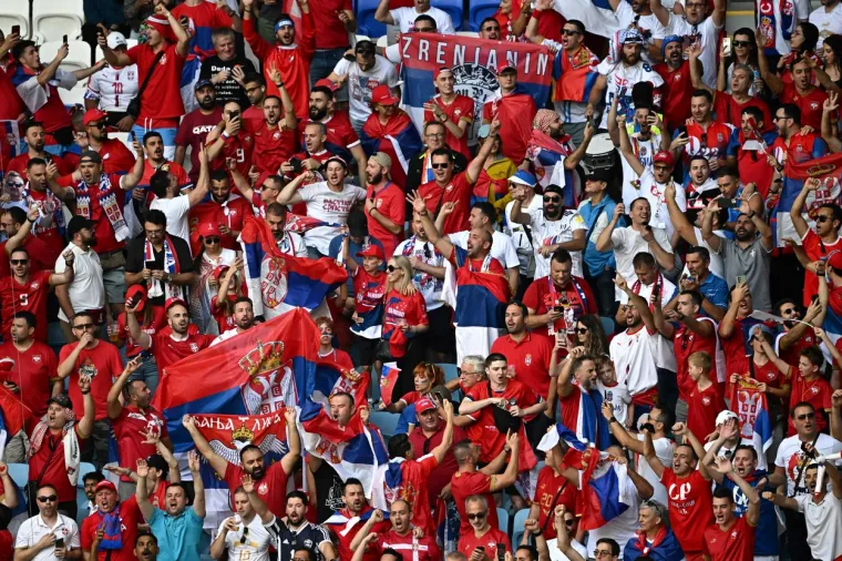 Ludilo na terenu i tribinama: Spektakularni navijački kadrovi s najuzbudljivije utakmice SP-a