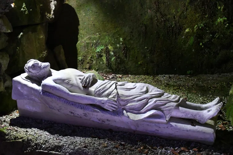 Otvoren Advent obitelji Salaj. Milijunima lampica osvijetljeni vilenjaci, snjegovići, sobovi...