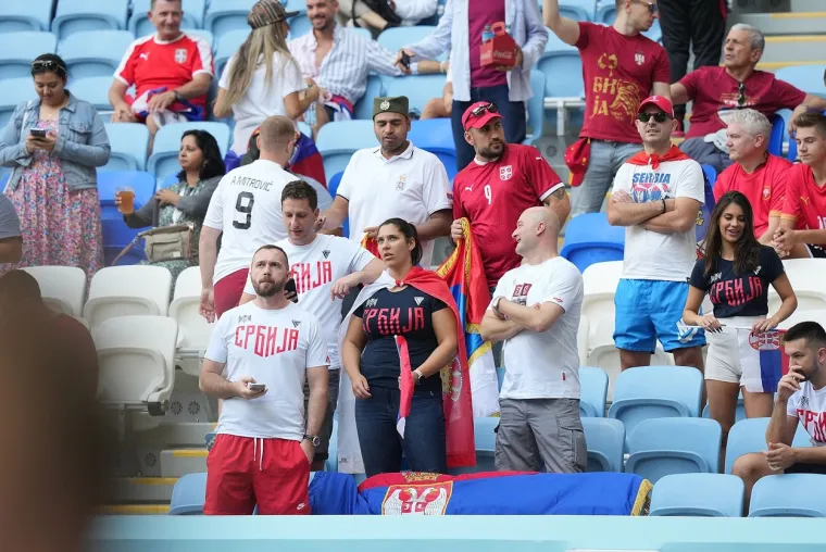 Srpski mediji u transu zbog nepoznate crnke: 'Ona je najljep&scaron;a navijačica na Mundijalu i nova Larissa Riquelme. Nosila je čak i &scaron;ajkaču'