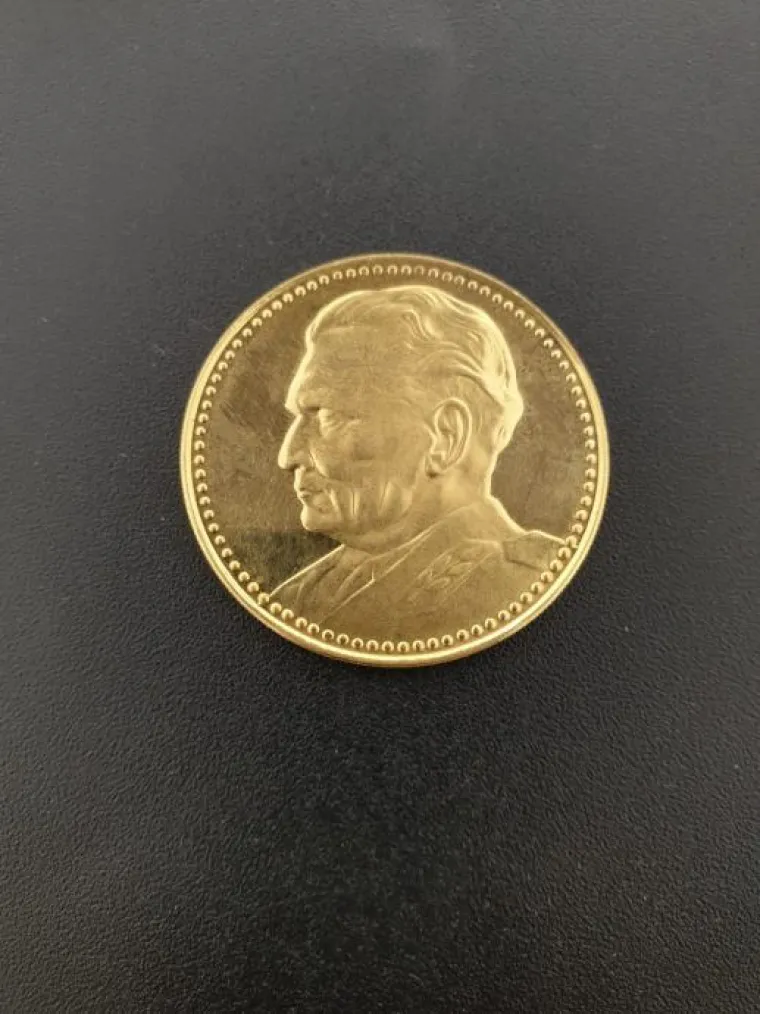 1.290,86 € / 9726 kn - Zlatnik s likom Tite