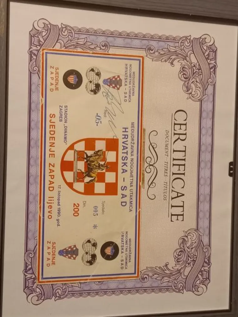 1.327,23 &euro; / 10.000 kn - Ulaznica za nogometnu utakmicu Hrvatska:SAD. Potpisao je Franjo Tuđman 