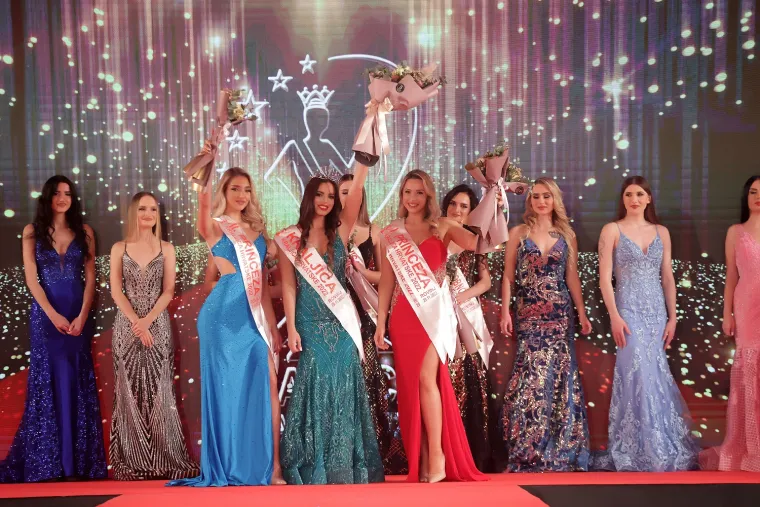 Okrunjena je nova Kraljica Hrvatske: Žiriju zaista nije bilo lako odabrati najljepšu među ovim zanosnim djevojkama