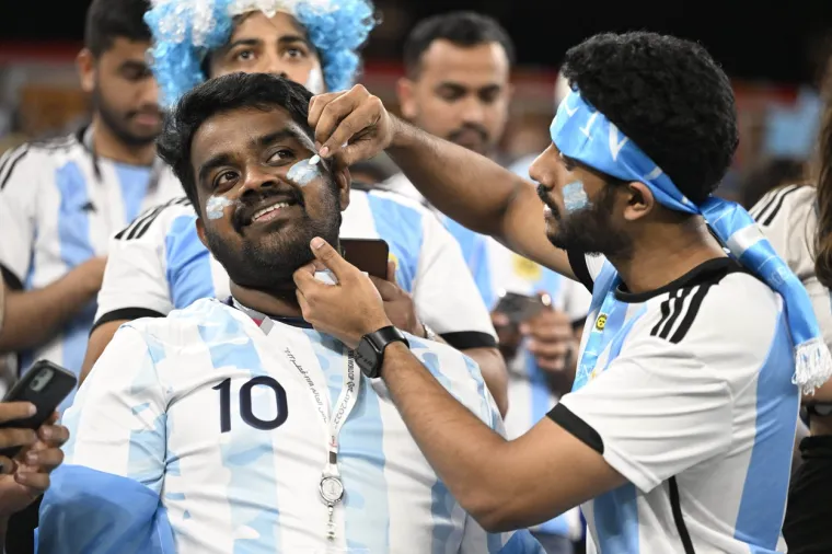 Evo &scaron;to su lude zavr&scaron;nice donijele navijačima: Suze i tuga jednima, delirij i pjesma drugima