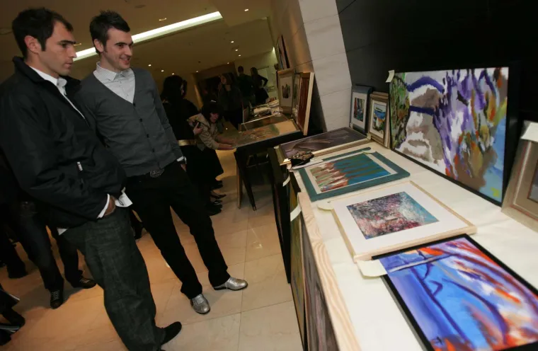 Na dražbi prije 15 godina najveća bitka vodila se oko Severininih &scaron;tikli, a Slaven Bilić prodao je Rolex koji mu je dao Mamić