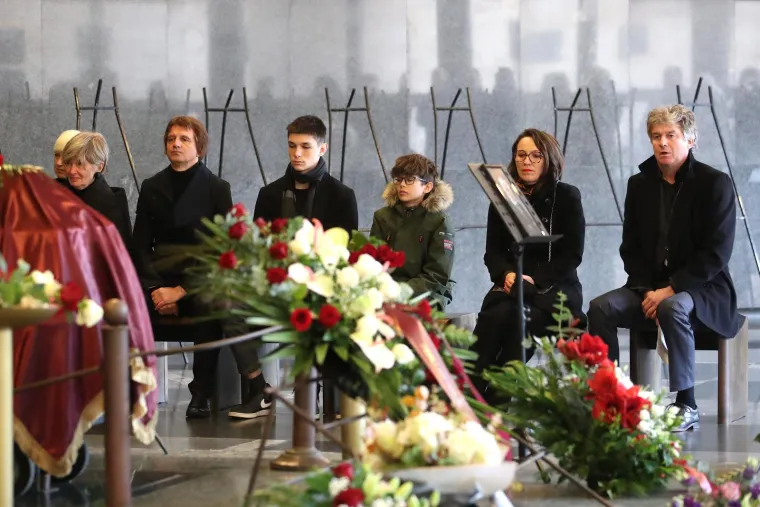 Posljednji ispraćaj Sa&scaron;e Zalepugina: Brojne poznate osobe i obitelj oprostili se od voditelja