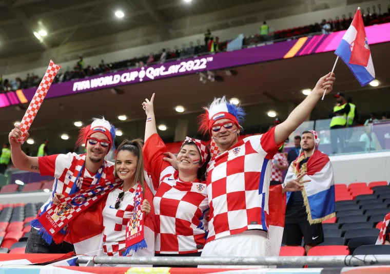 Brojimo sitno do ključne utakmice Vatrenih na SP-u: Pažnju privukao osmijeh vatrene navijačice