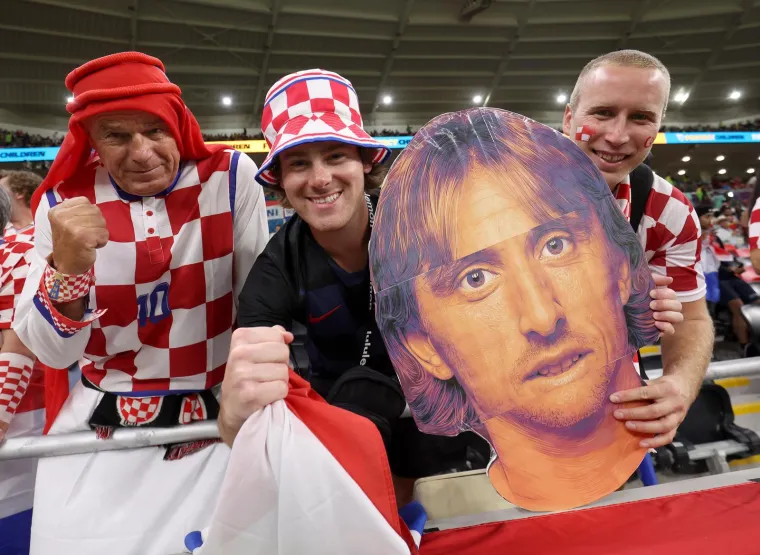 Brojimo sitno do ključne utakmice Vatrenih na SP-u: Pažnju privukao osmijeh vatrene navijačice