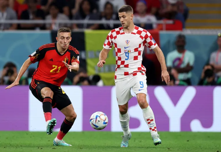 Na tribinama osvanula poruka Marku Livaji koja će Dalmaciju baciti u trans