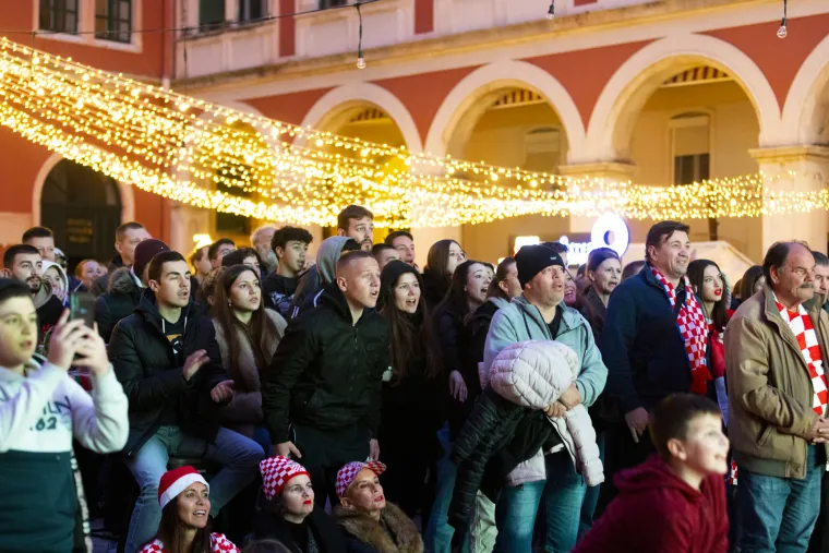 Gori sve na sjeveru i jugu: Evo kako se navijalo za Vatrene diljem Lijepe na&scaron;e