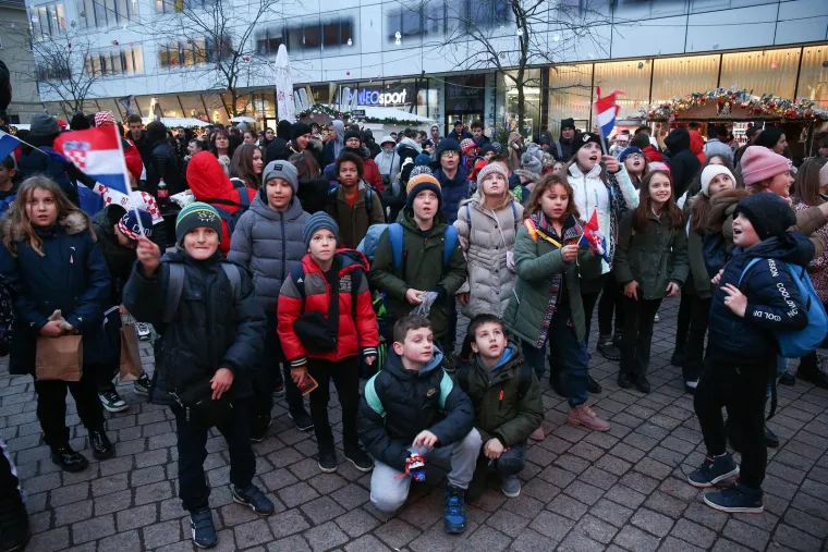 Gori sve na sjeveru i jugu: Evo kako se navijalo za Vatrene diljem Lijepe na&scaron;e