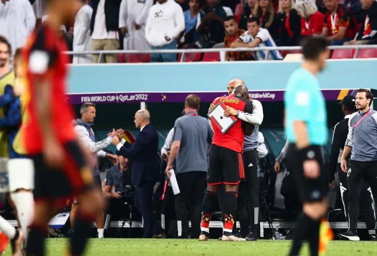 Lukaku se slomio i utjehu potražio u zagrljaju legende: Srećom pa on nije bio na terenu