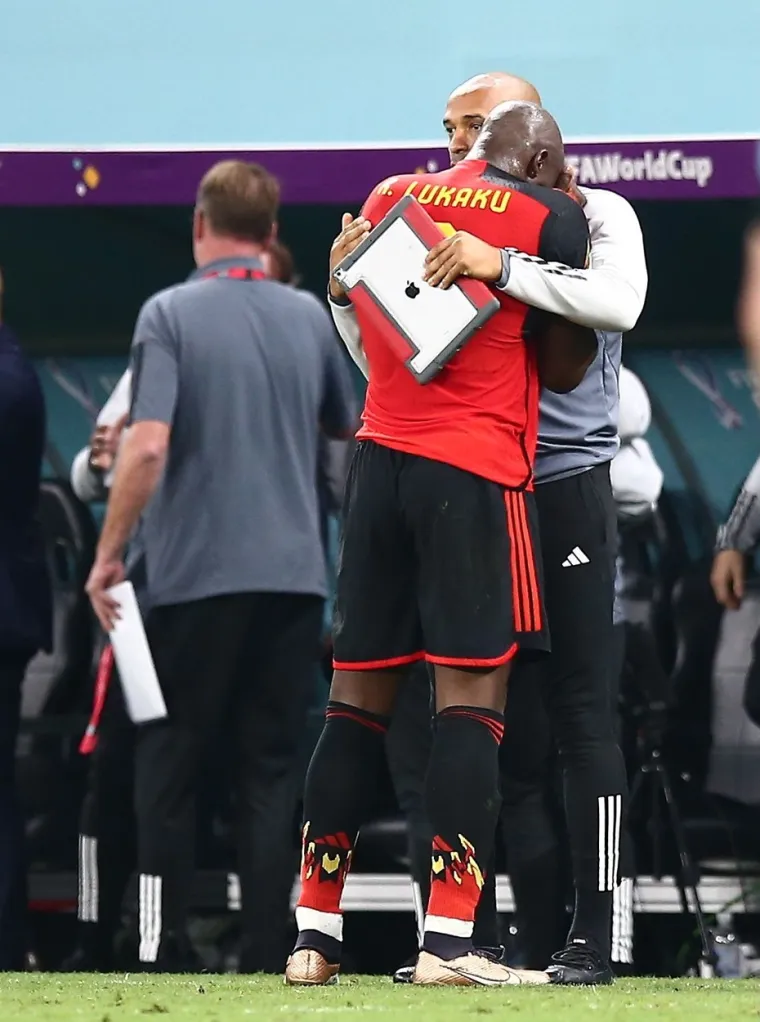 Lukaku nije mogao sakriti suze, o ovim dramatičnim prizorima svi pričaju: 'Sjedio je utučen s majicom preko glave...'