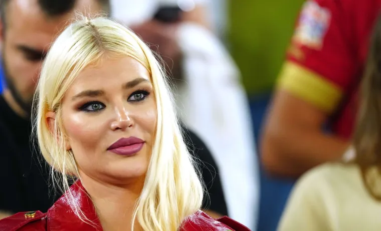 Djevojka srpske zvijezde ukrala sve poglede na tribinama: Kad se pojavila svi su gledali samo u nju