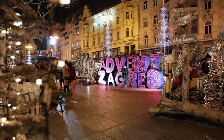 VELIKA FOTOGALERIJA Pogledajte prekrasne prizore adventske čarolije u Zagrebu!