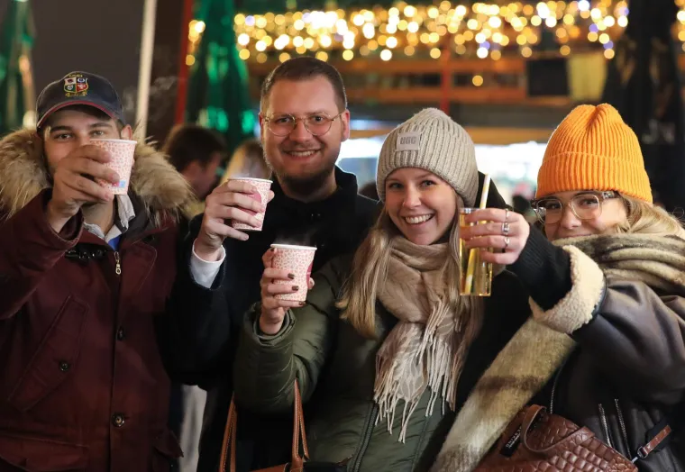 VELIKA FOTOGALERIJA Pogledajte prekrasne prizore adventske čarolije u Zagrebu!