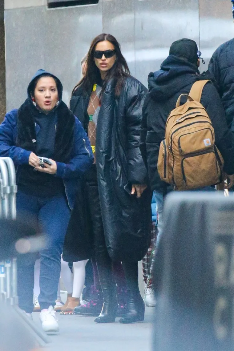 Irina Shayk i Bradley Cooper su skupa? Uhvaćeni zajedno s kćeri, a prošli tjedan su razmjenjivali nježne poglede...