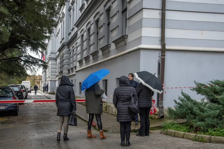 Pogledajte kako je izgledalo opsadno stanje diljem zemlje zbog prijetnje bombama