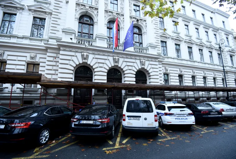 Pogledajte kako je izgledalo opsadno stanje diljem zemlje zbog prijetnje bombama