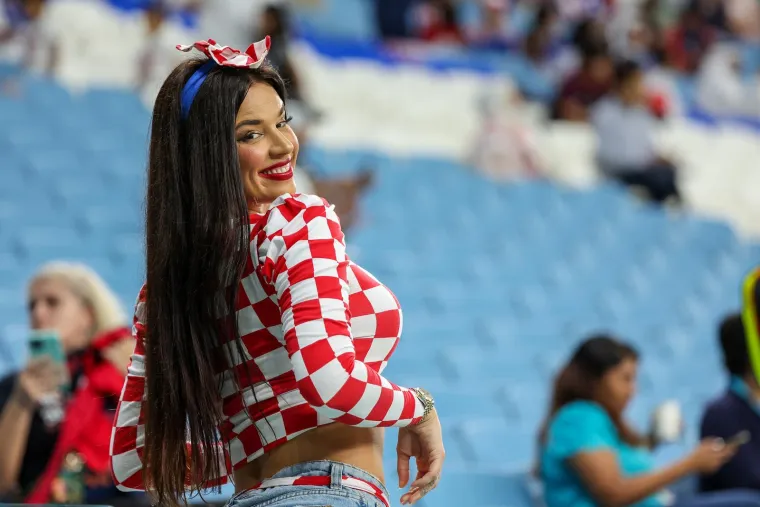 Navijači su spremni: Pogledajte atmosferu na stadionu uoči utakmice Hrvatske i Japana