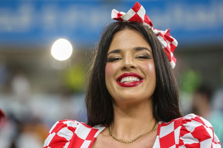 Navijači su spremni: Pogledajte atmosferu na stadionu uoči utakmice Hrvatske i Japana