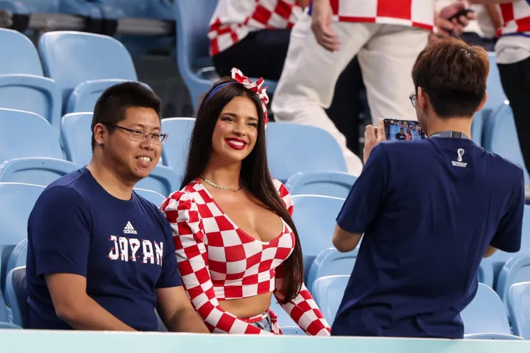 Navijači su spremni: Pogledajte atmosferu na stadionu uoči utakmice Hrvatske i Japana