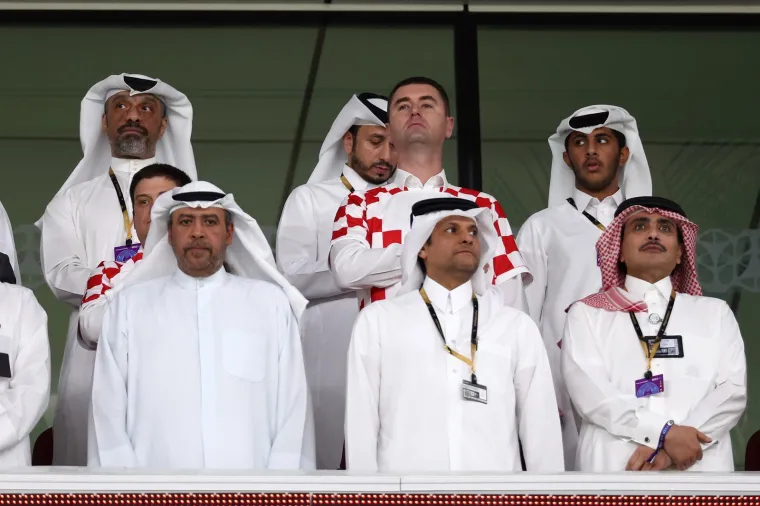 Andrej Plenković se ukazao u svečanoj loži: Evo u čijem društvu prati Vatrene, tamo je i Kolindin omiljeni nosač torbe