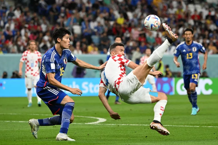 Od 'dječaka' do mu&scaron;karca: Ovo je Ivan Peri&scaron;ić danas, a sjećate li se kako je izgledao na debiju za Vatrene?