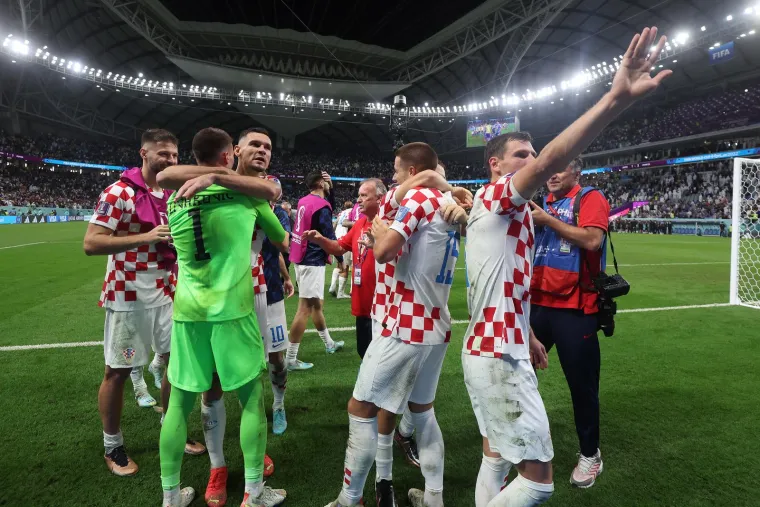 Vatreni u svom stilu do&scaron;li do četvrtfinala SP-a: Čudesni Livaković zaključao vrata i poslao Japance kući