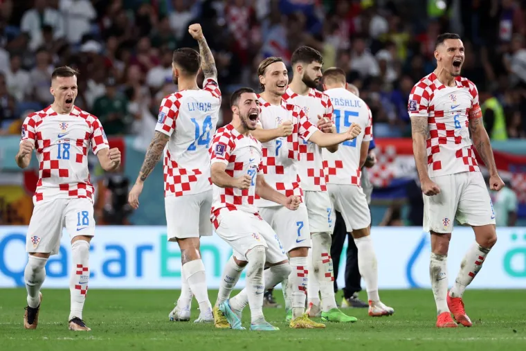 Vatreni u svom stilu do&scaron;li do četvrtfinala SP-a: Čudesni Livaković zaključao vrata i poslao Japance kući