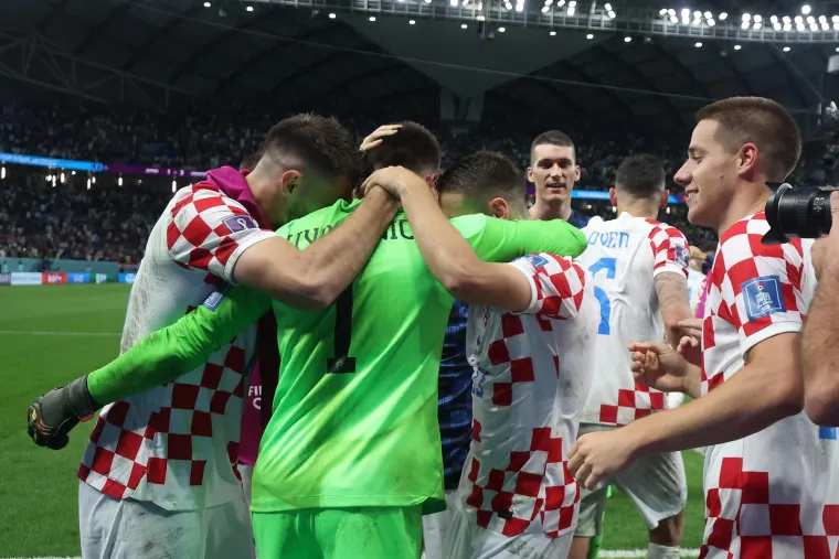 Vatreni u svom stilu do&scaron;li do četvrtfinala SP-a: Čudesni Livaković zaključao vrata i poslao Japance kući