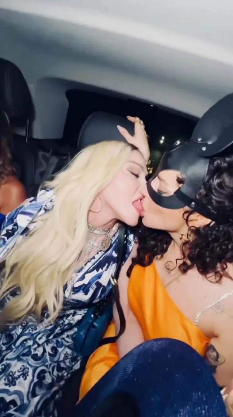 Madonna nas je 2022. zaprepa&scaron;tavala operacijama, ekstravagantnim kombinacijama, ali i golotinjom i raskala&scaron;enim partyjima