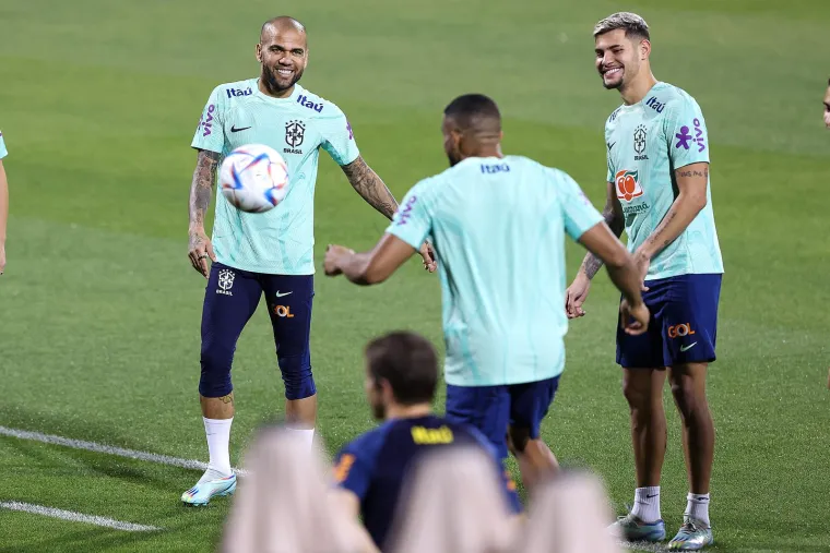 Ovako je izgledao trening Brazilaca nakon pobjede kojom su osigurali okr&scaron;aj s Hrvatskom, pojavila se i misteriozna ljepotica